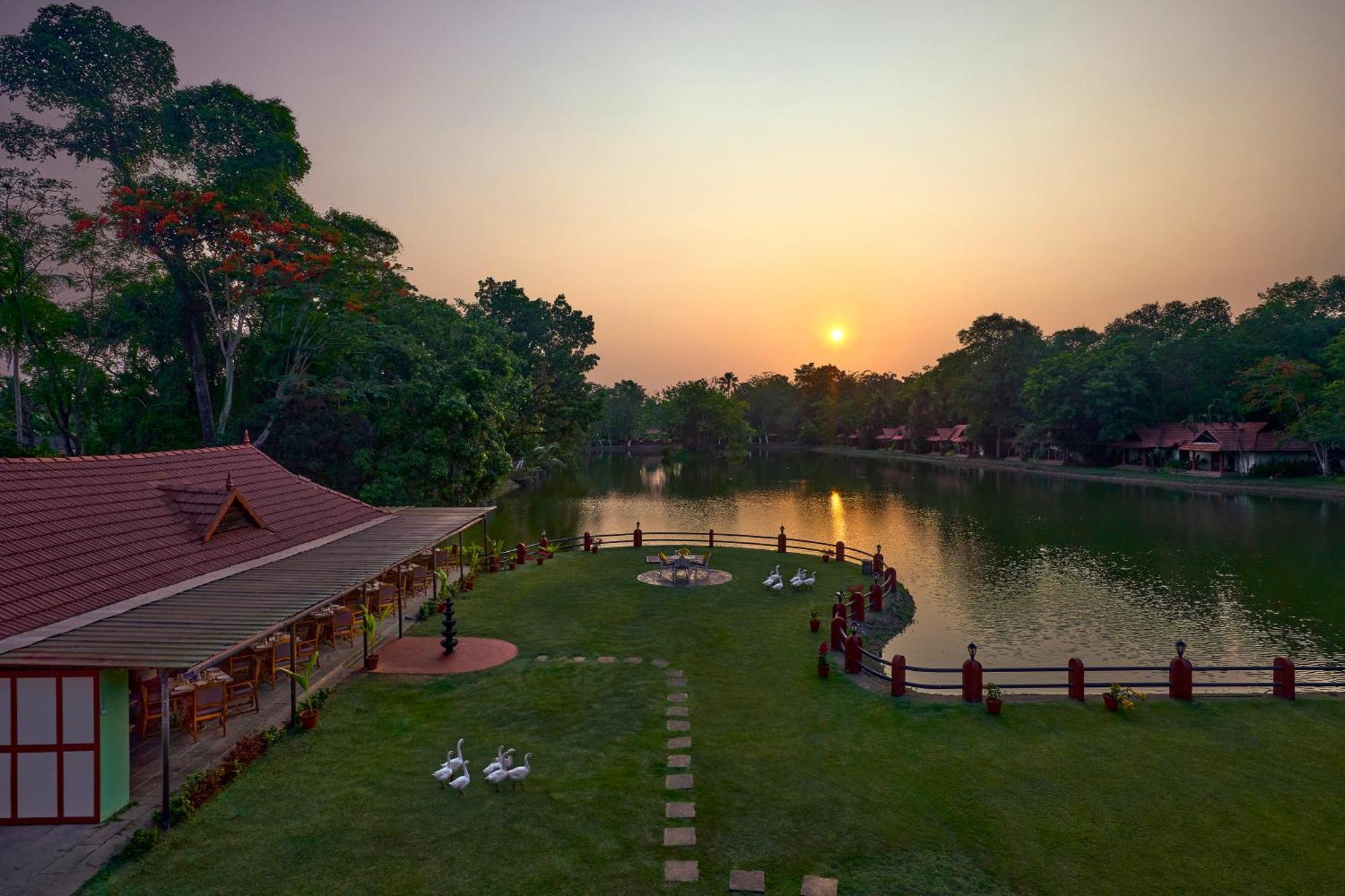Taj Kumarakom Resort And Spa Kerala Luaran gambar