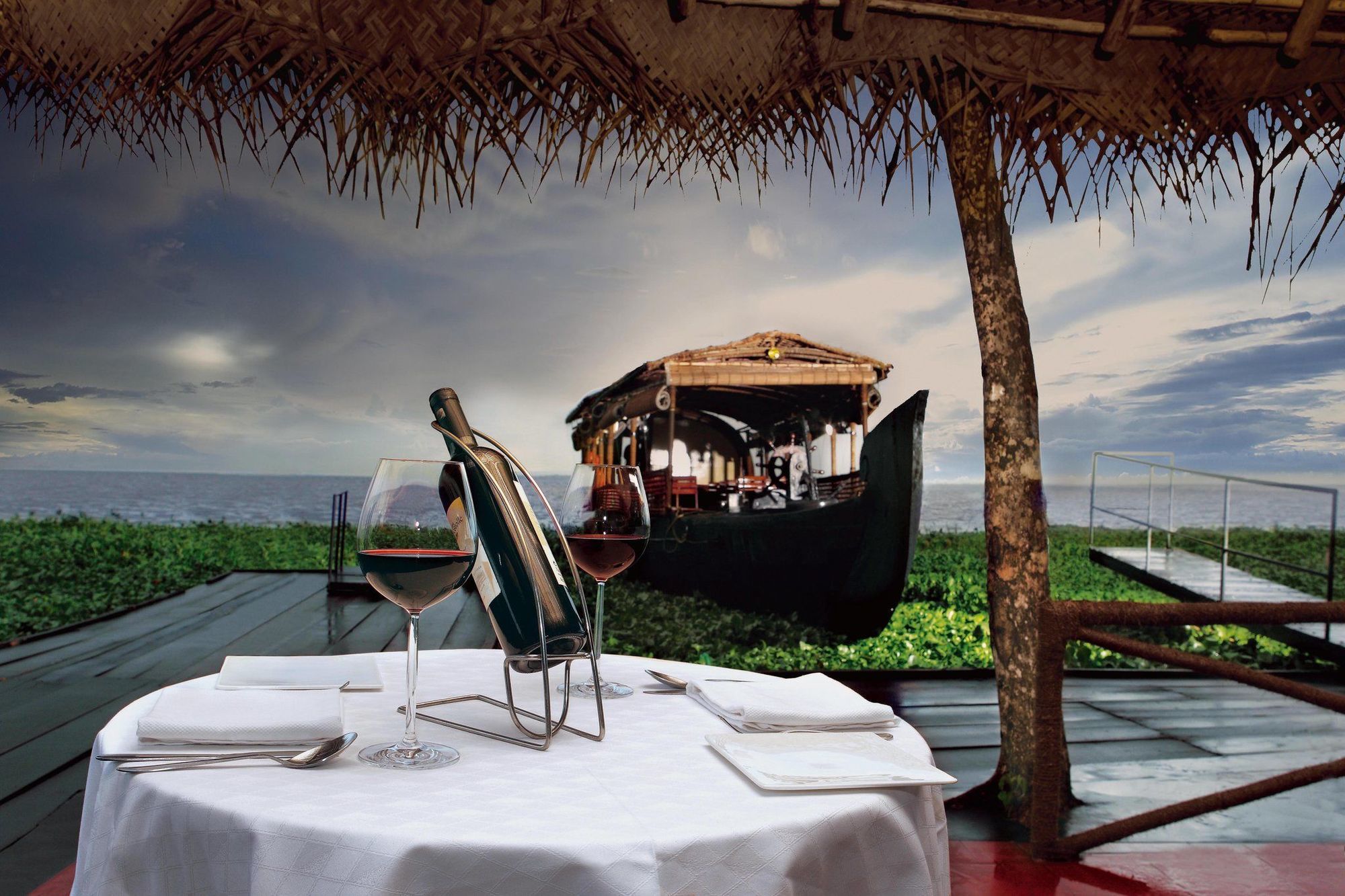 Taj Kumarakom Resort And Spa Kerala Restoran gambar